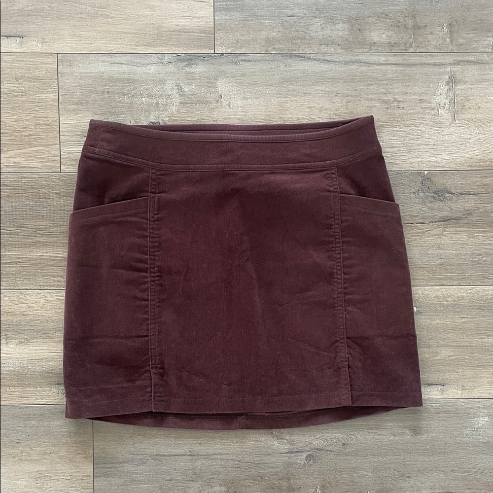 Kuhl Maroon Mini Skirt, size 6